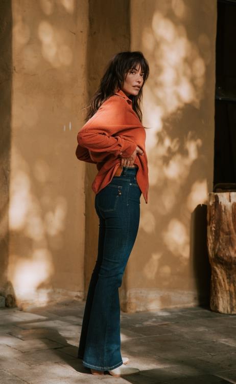Lisette Flare