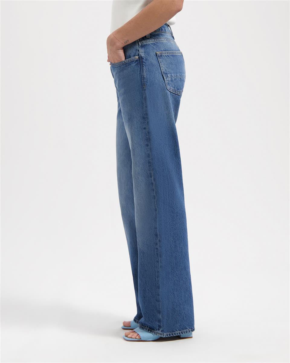 Lena Low Loose