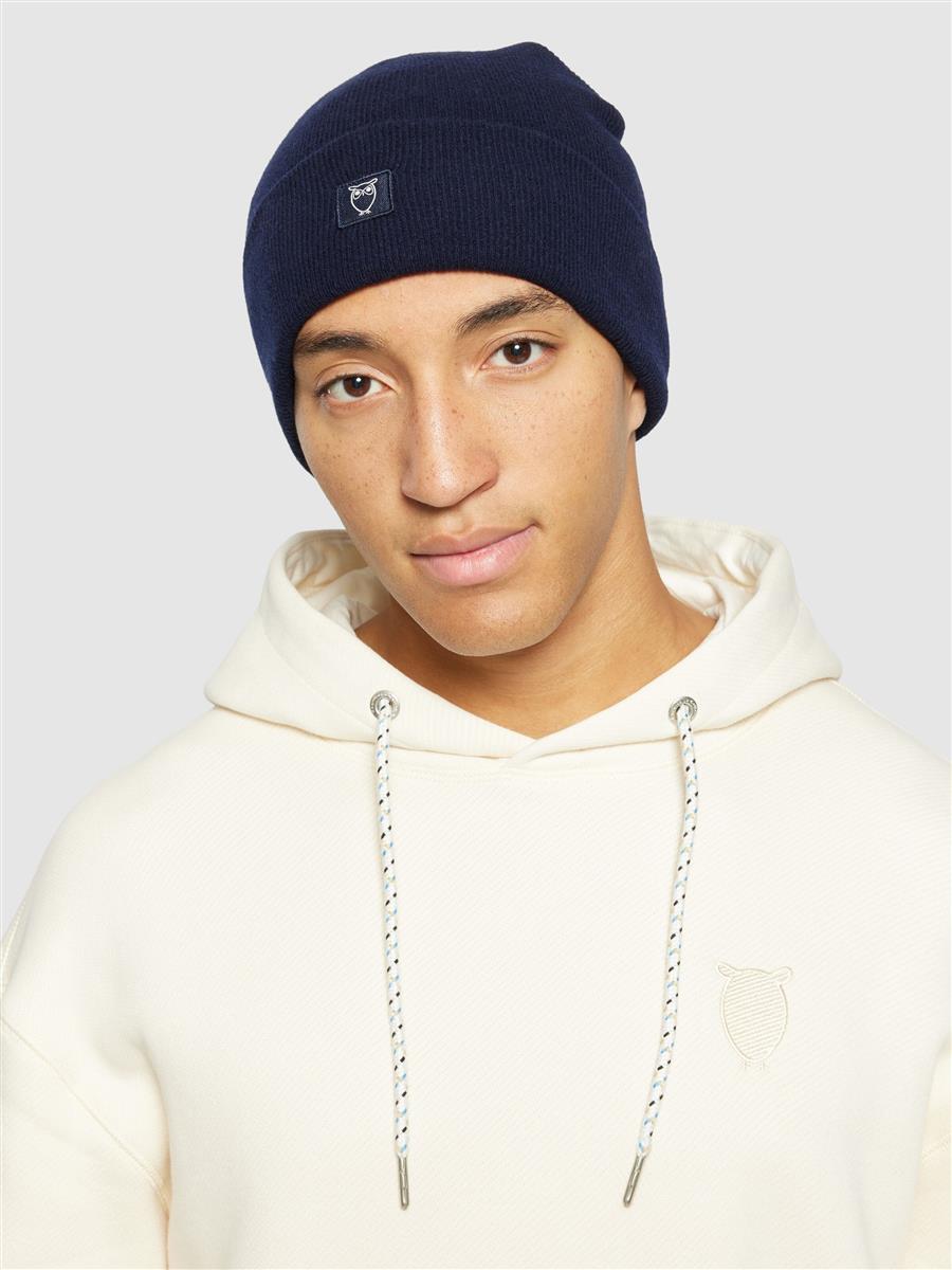 LEAF organic wool beanie
