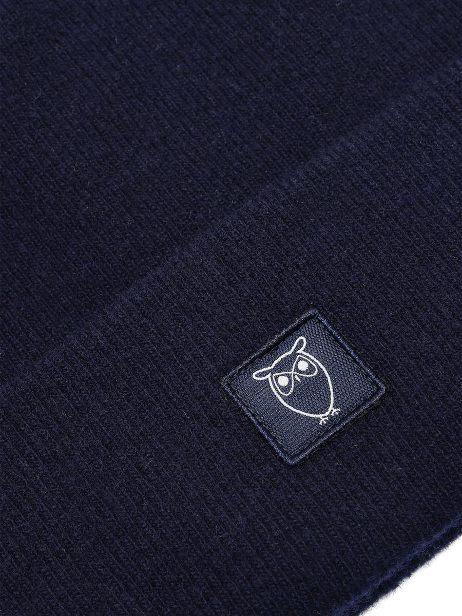 LEAF organic wool beanie