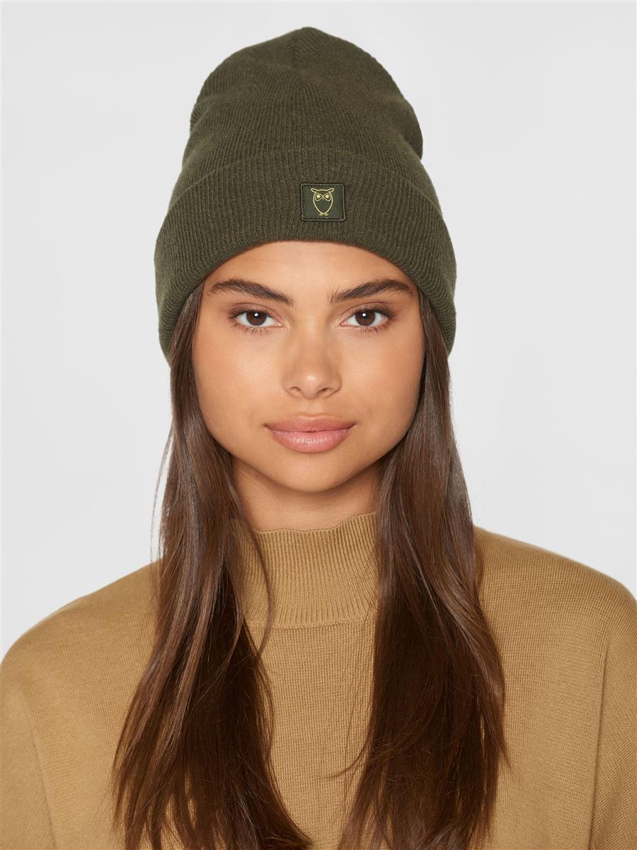 LEAF organic wool beanie