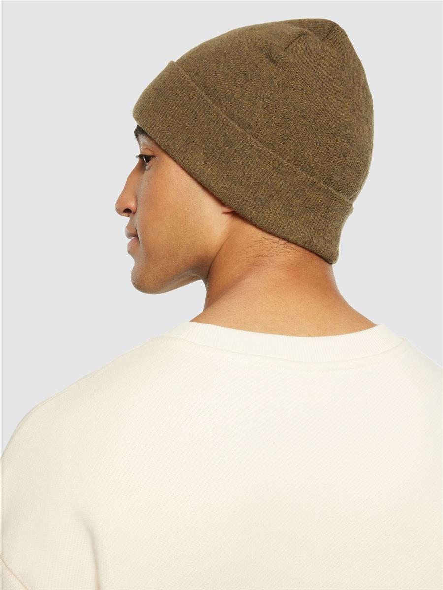 LEAF organic wool beanie