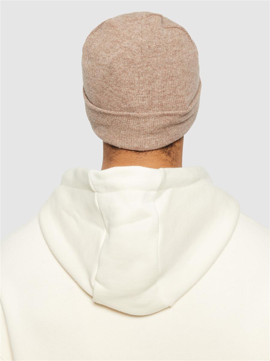 LEAF organic wool beanie