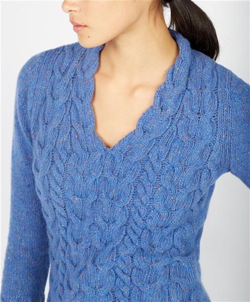 Horseshoe Cable V Neck