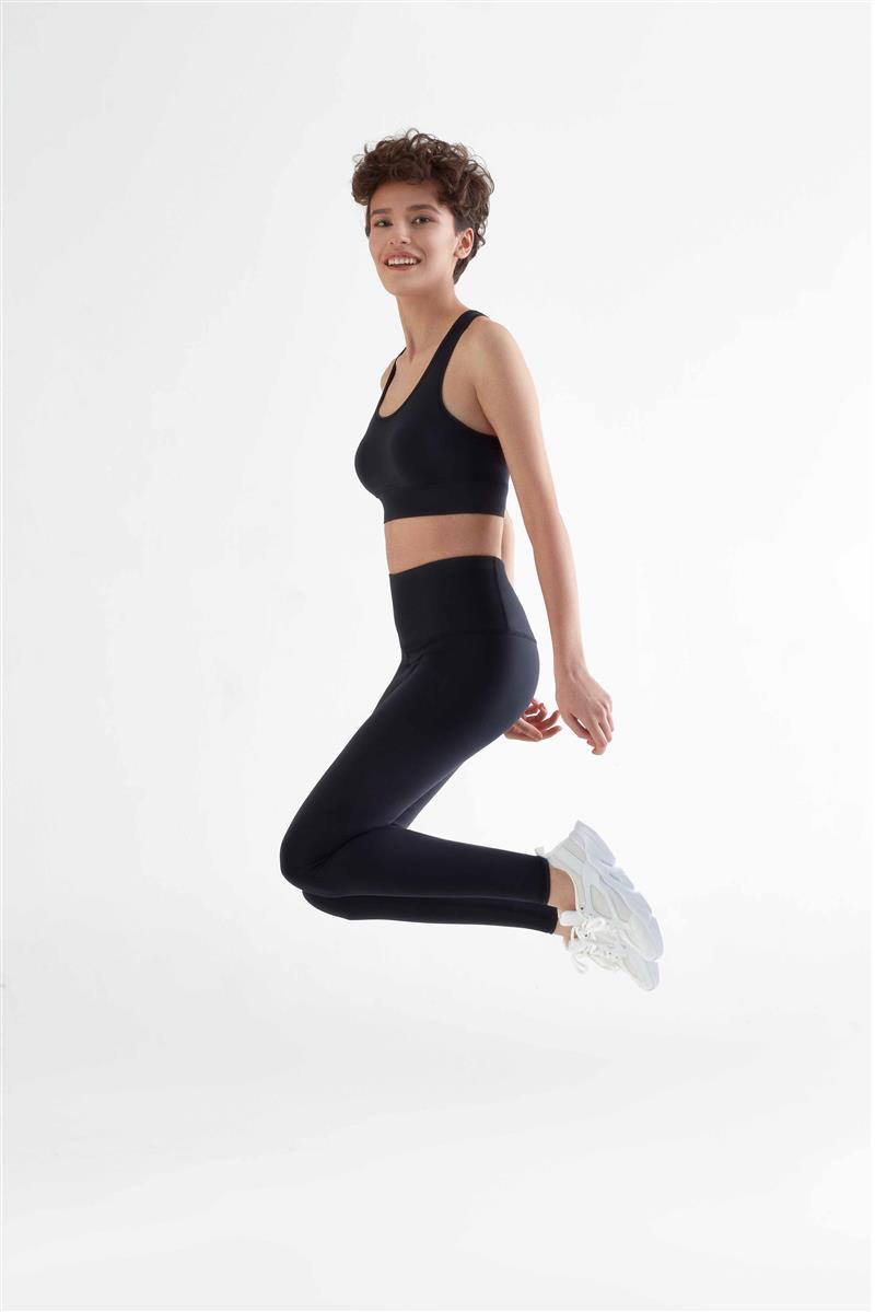 Sportleggings aus dem Hause Albero / Leela aus Bio-Baumwolle bei Marlowe nature