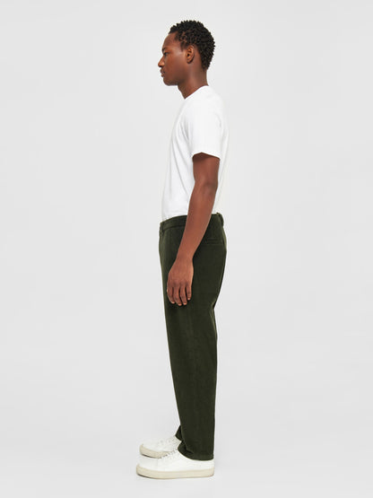 Chuck Regular 8-Wales Corduroy Chino Pants