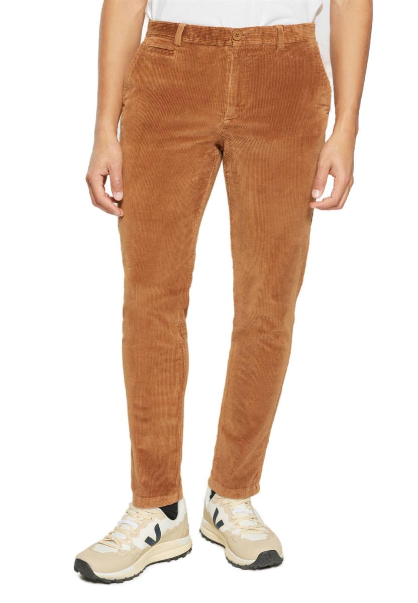 Chuck Regular 8-Wales Corduroy Chino Pants