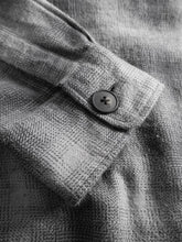 Laden Sie das Bild in den Galerie-Viewer, Loose Fit Checkered Flannel Shirt
