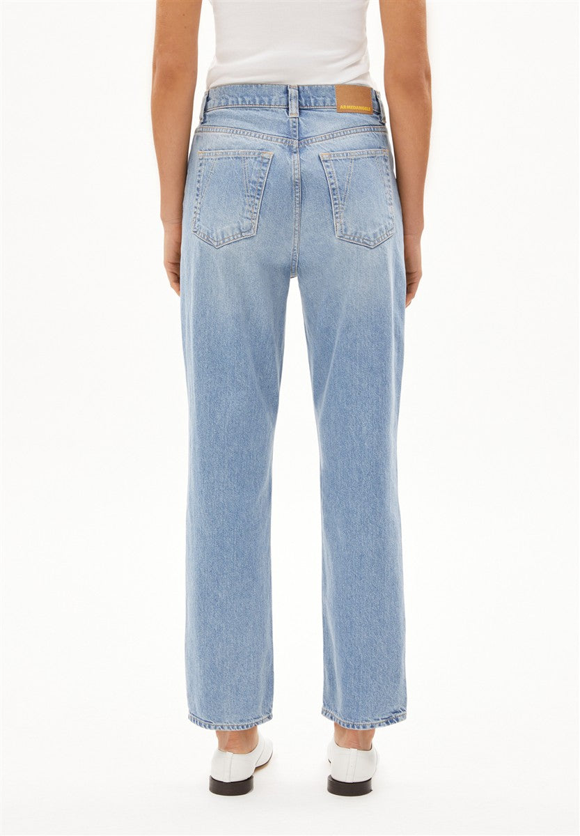Aaikala High Straight Jean