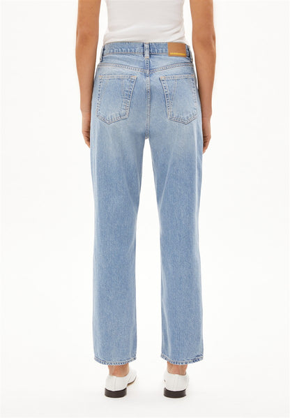 Aaikala High Straight Jean