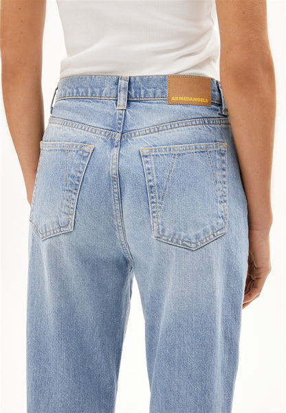 Aaikala High Straight Jean