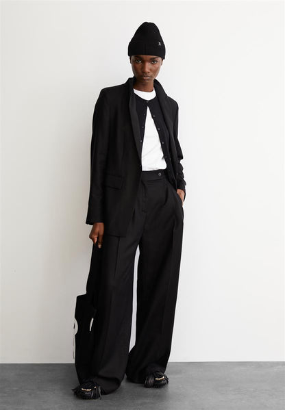 Kaayua Pant