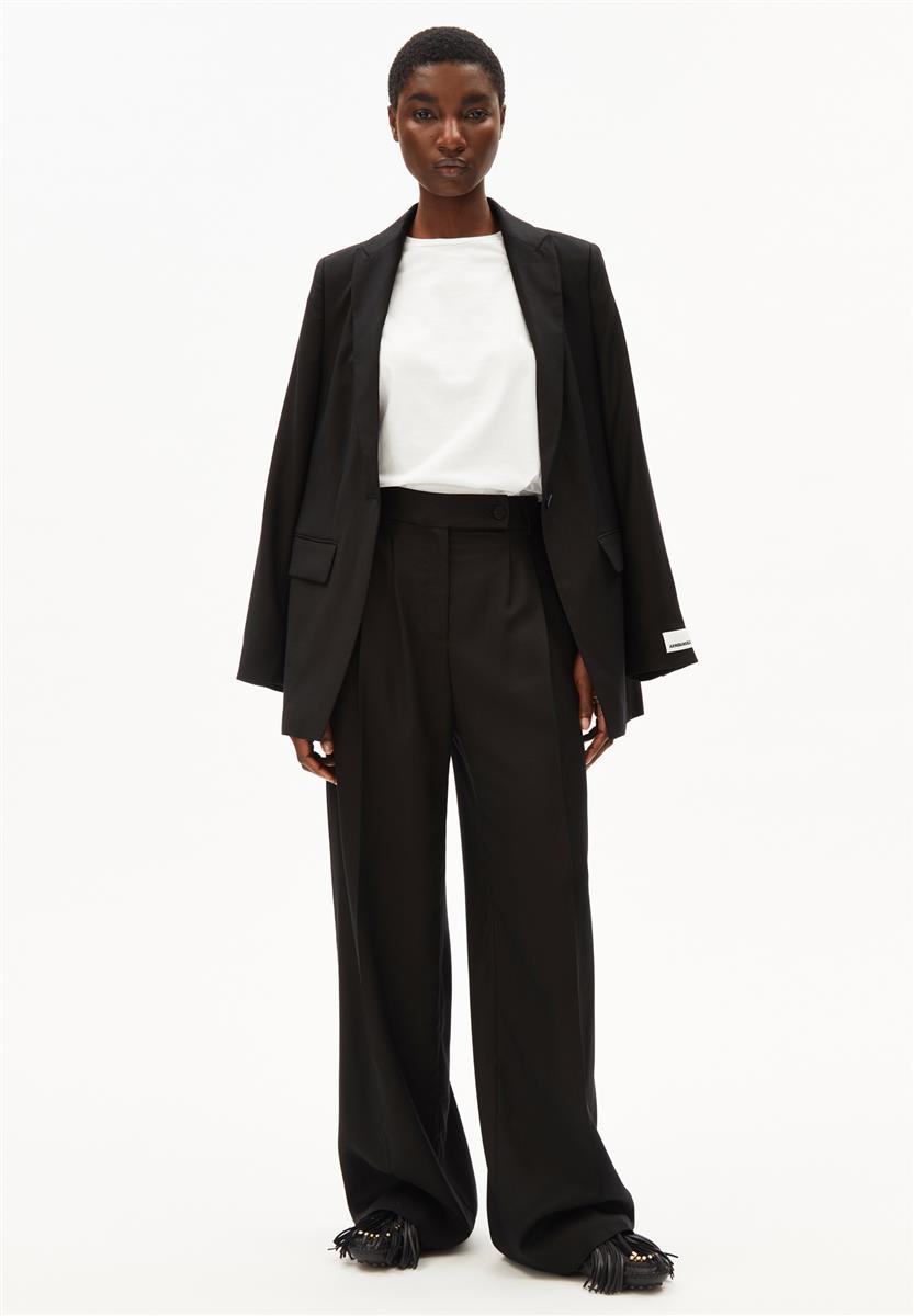 Kaayua Pant