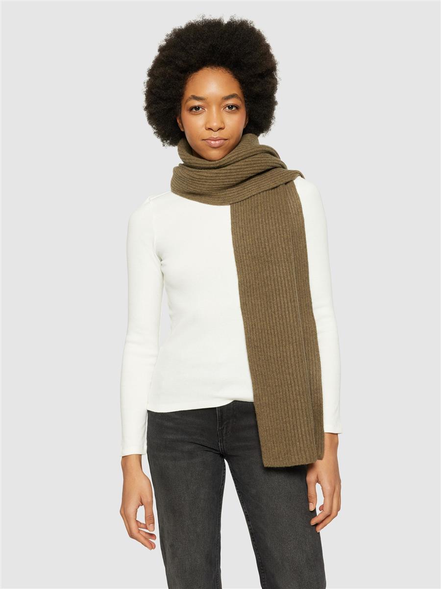 Rib Knit Scarf