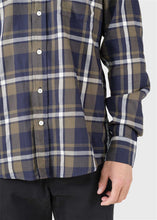 Laden Sie das Bild in den Galerie-Viewer, Bruce Shirt

