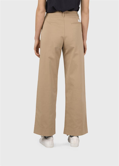 Lydia Pant