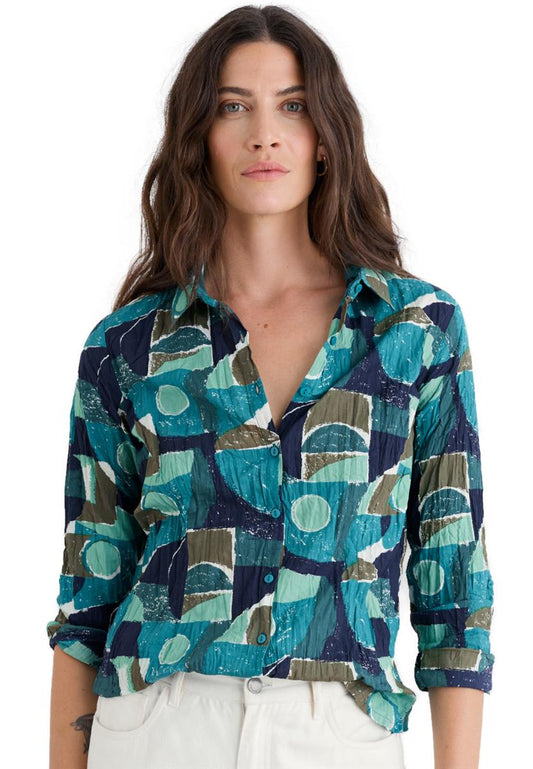 Larissa Shirt