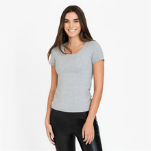 Laden Sie das Bild in den Galerie-Viewer, Women Crew Neck T-Shirt

