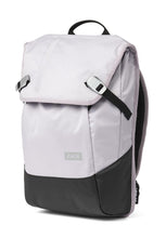 Laden Sie das Bild in den Galerie-Viewer, Daypack Proof

