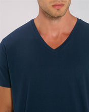 Laden Sie das Bild in den Galerie-Viewer, V Neck Presenter
