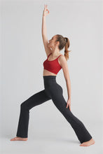Laden Sie das Bild in den Galerie-Viewer, Ws Flare Pants

